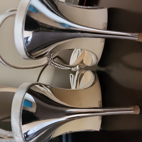 Ivanka Trump, 8.5, silver - Picture 4 of 7